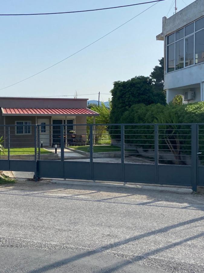 M & F House Villa Oropos Exterior foto